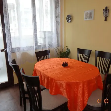 Апартамент При Яворовите Скали Apartament